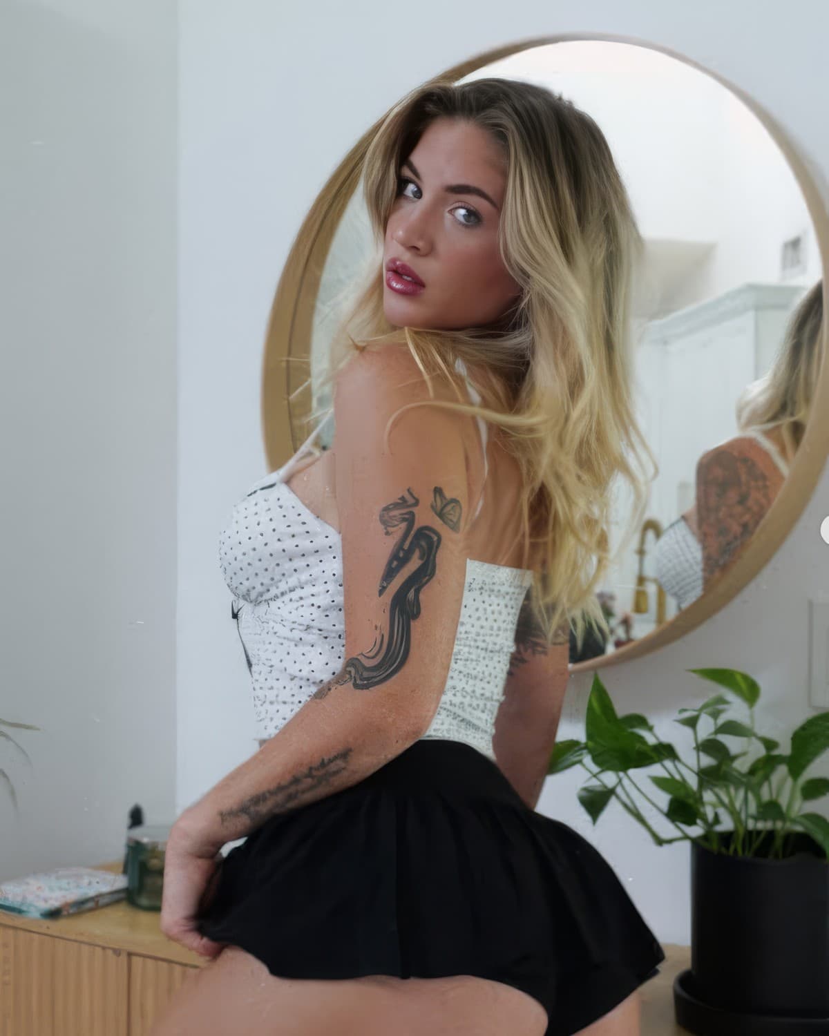 Zoe Neli 4