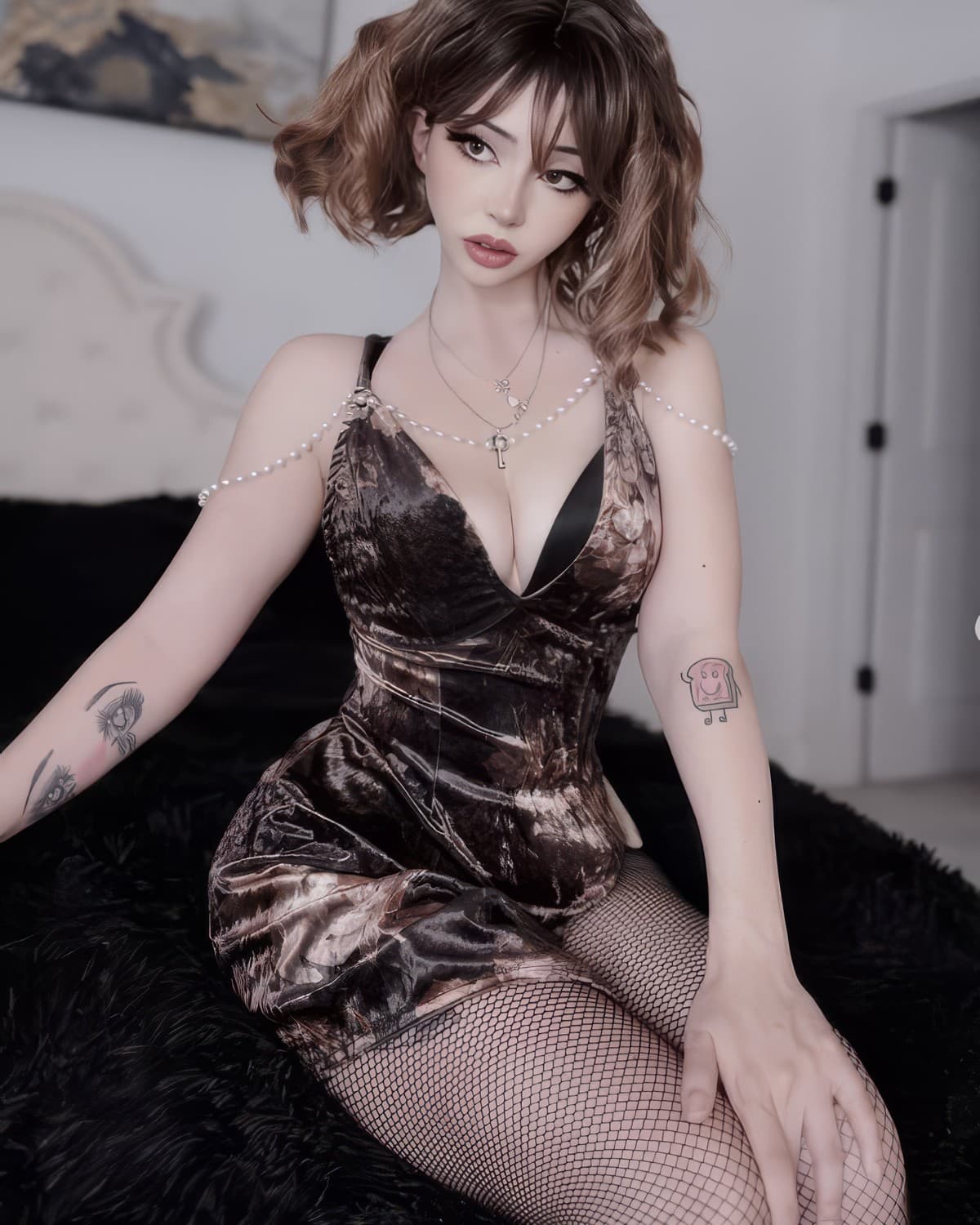Ella Explicit 4